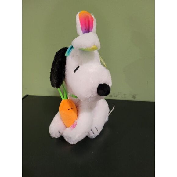 Peanuts Snoopy Plush Sings Dances Theme Dog Bunny Animated Jellybean easter - Picture 1 of 7